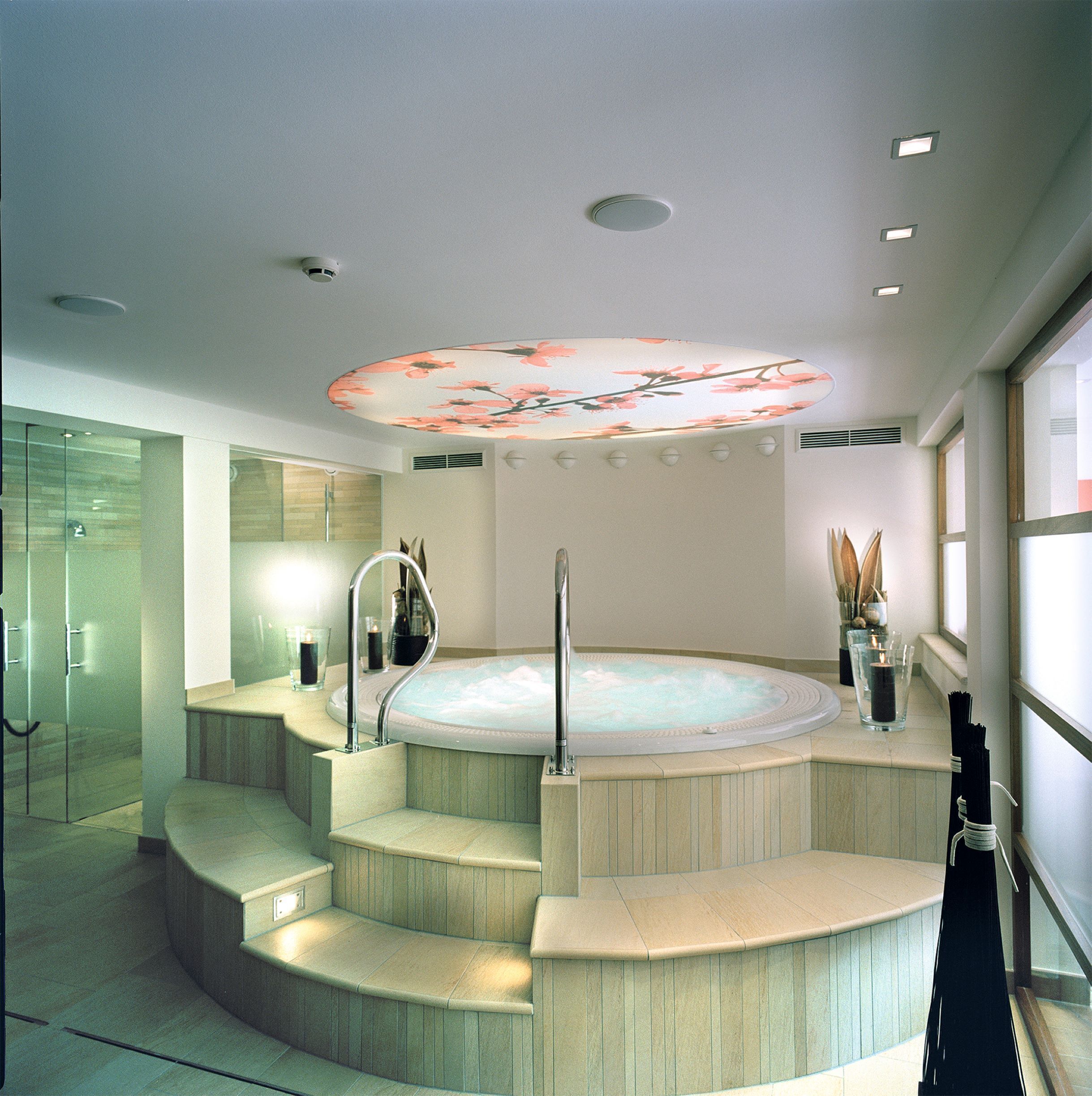 indoor spa tub
