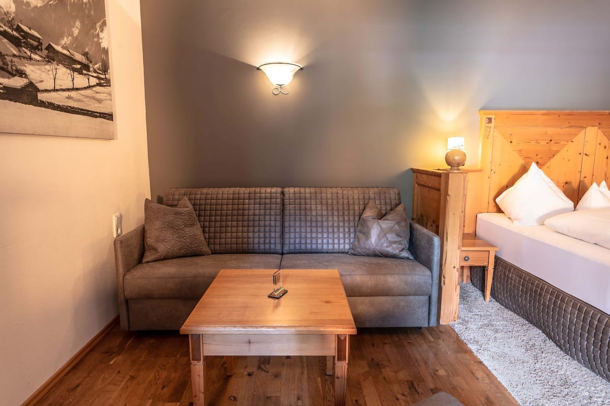 junior suite | living area | plasma tv