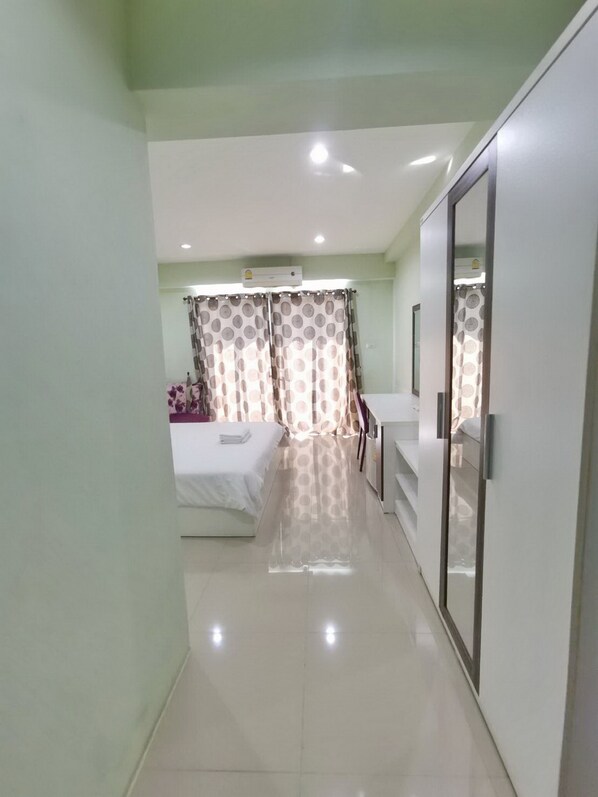 Studio Double Bed