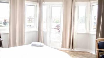 Egyptian cotton sheets, premium bedding, memory foam beds
