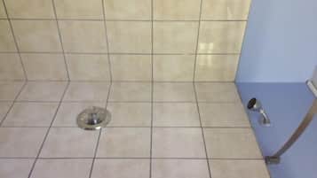 Standard Room, 2 Queen Beds, Smoking | Bathroom | Combined shower/tub