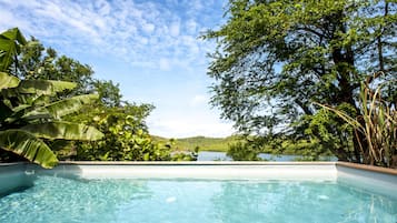 Doppia Superior, piscina privata | Vista dalla camera