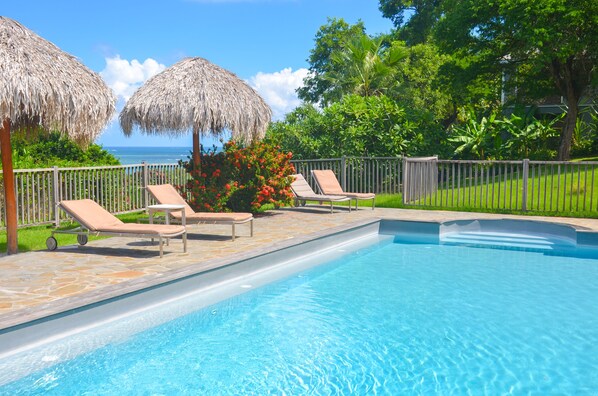 Outdoor pool, pool loungers