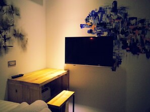 Basic Double Room | Individually decorated, individually furnished, desk, soundproofing