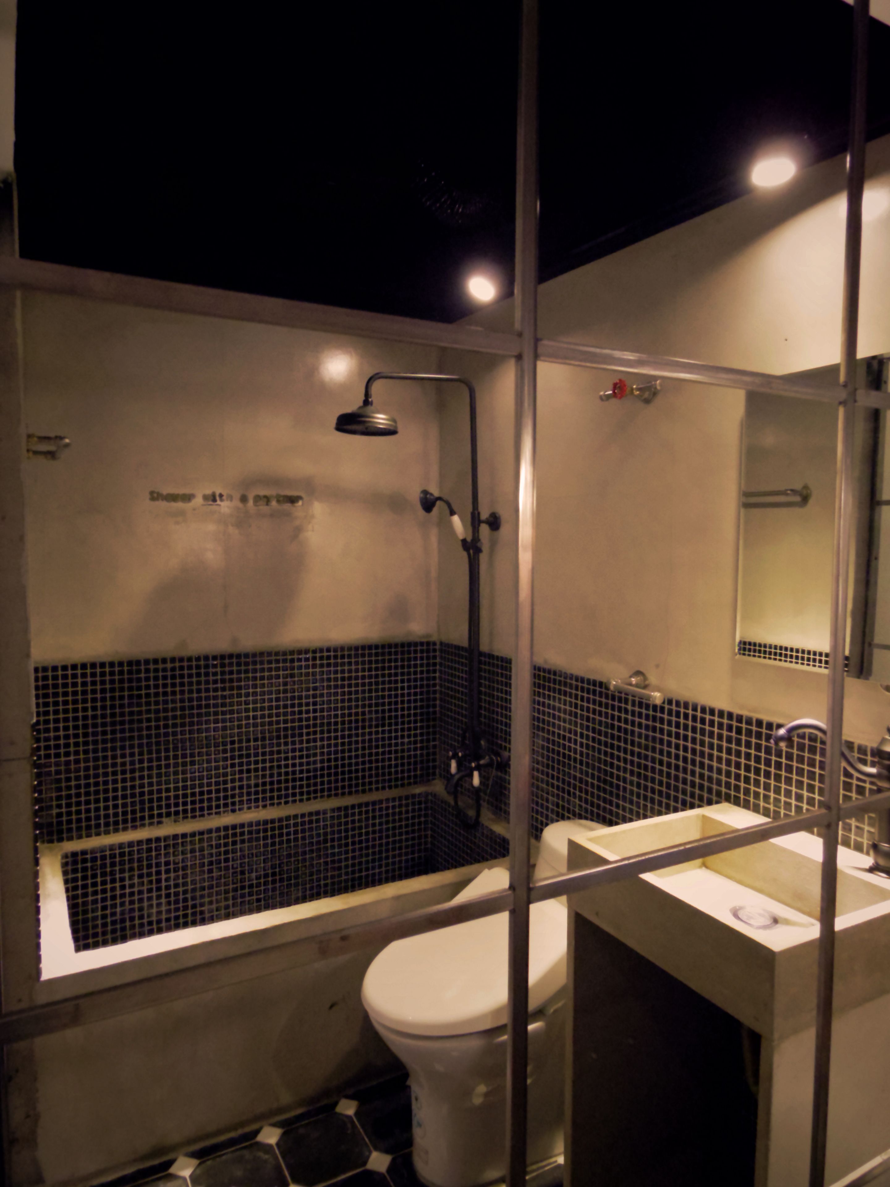 design double room, 1 double bed | bathroom | free toiletries, hair dryer, electronic bidet, towels