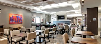 Holiday Inn Express Fargo SW - I-94 Medical Center by IHG