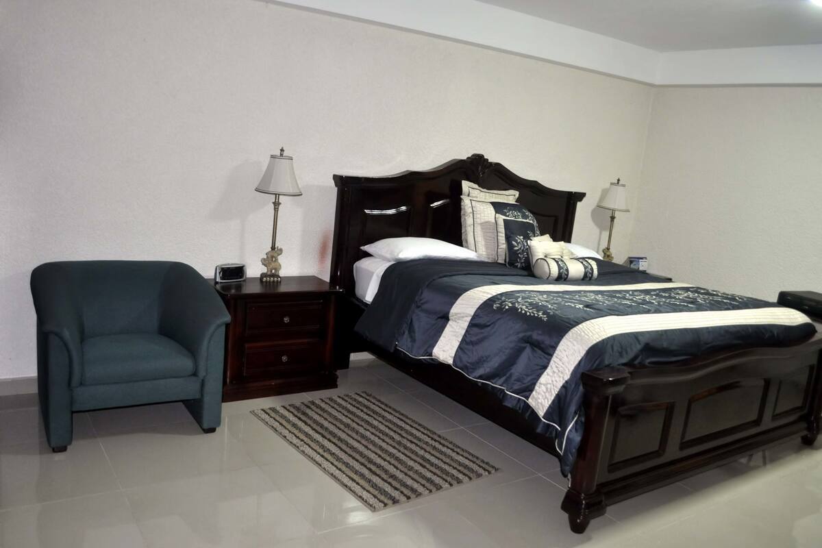 presidential suite | egyptian cotton sheets, individually decorated, free wifi, bed sheets