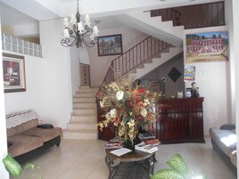 Mostrador para check-in y check-out