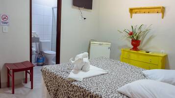 Standard Double Room | Free WiFi, bed sheets