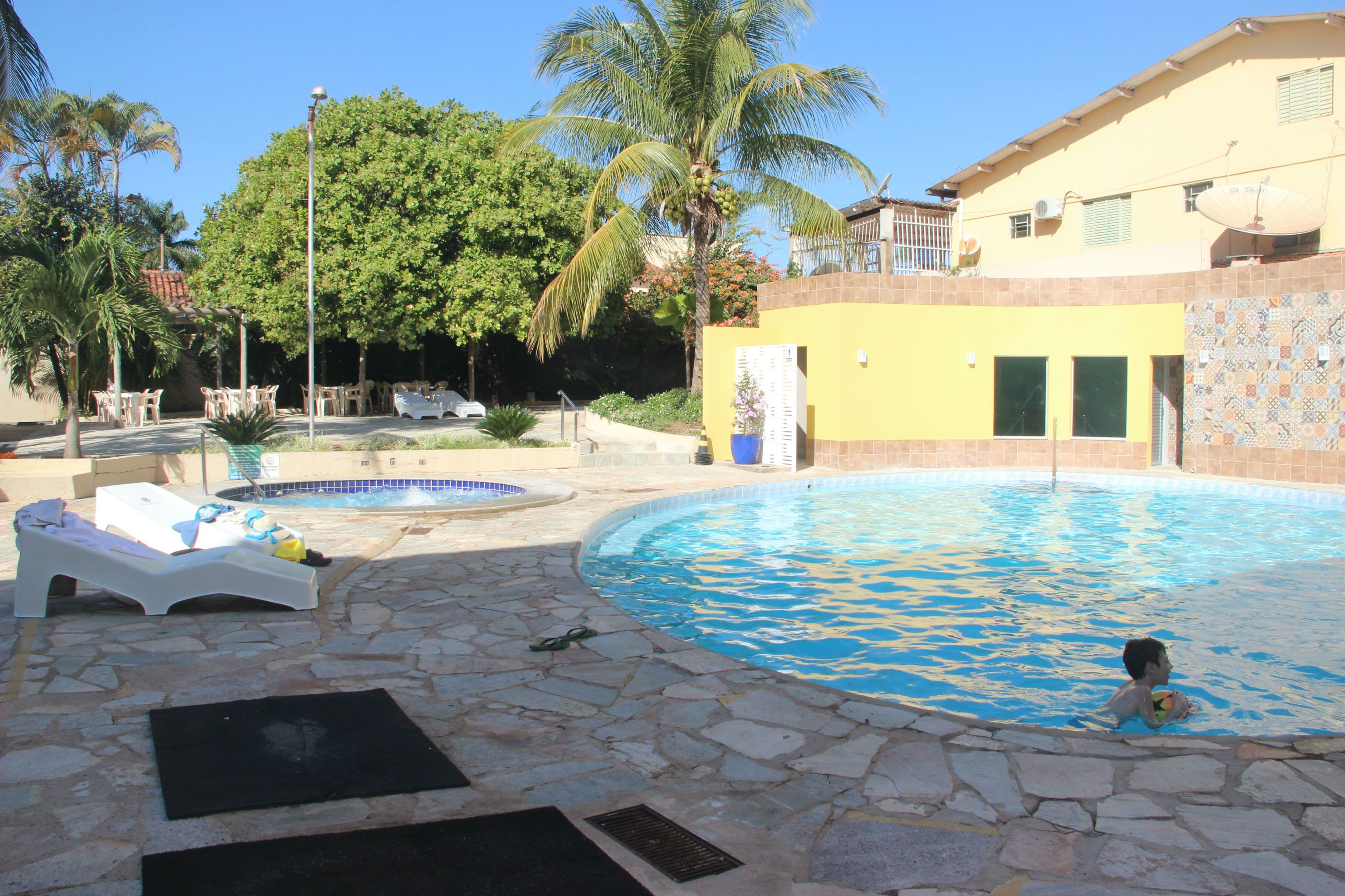 3 outdoor pools, pool loungers