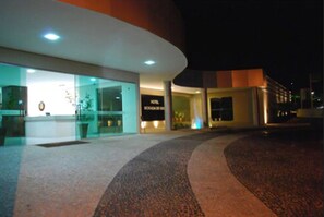 Property entrance - Hotel Morada do Sol (Caldas Novas)