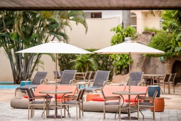 7 Außenpools, Liegestühle