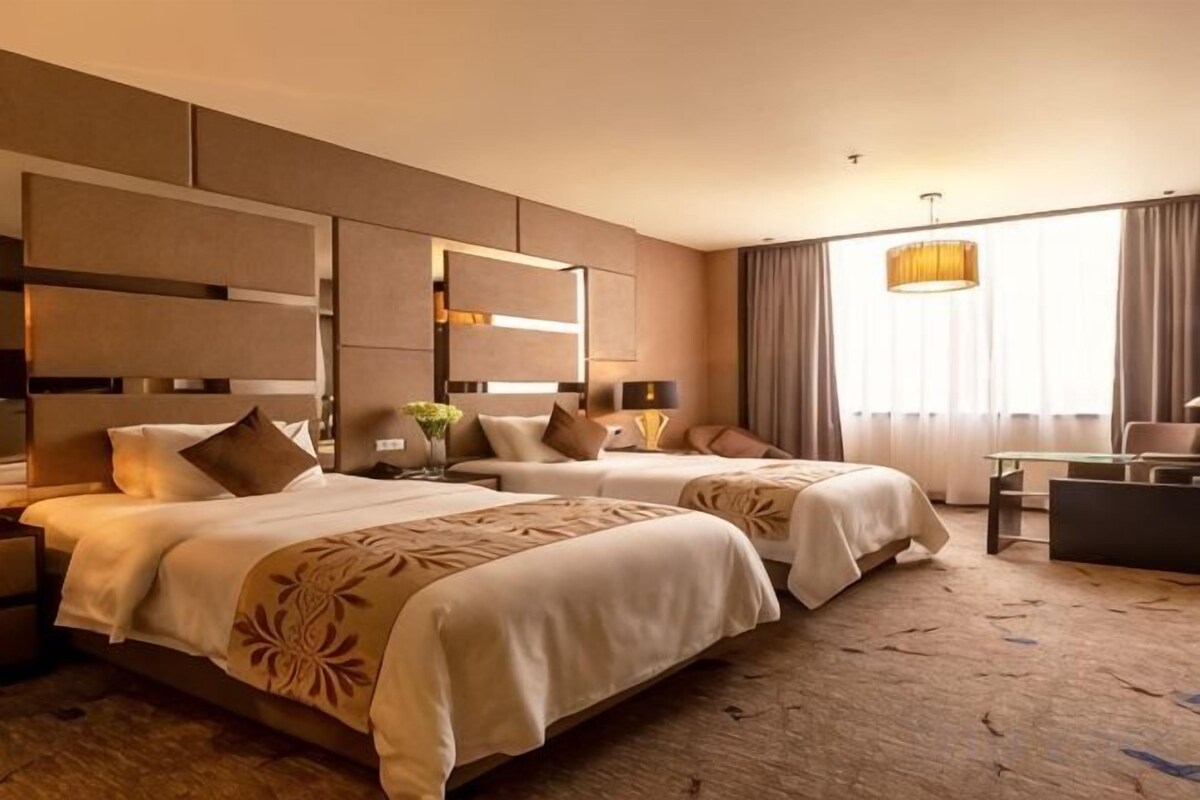 Premier Room