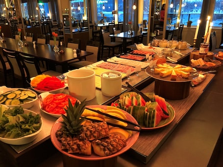 Inbegriffenes Frühstücksbuffet. Hotell Valhall