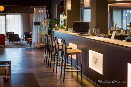 3 Bars/Lounges. Hotell Valhall