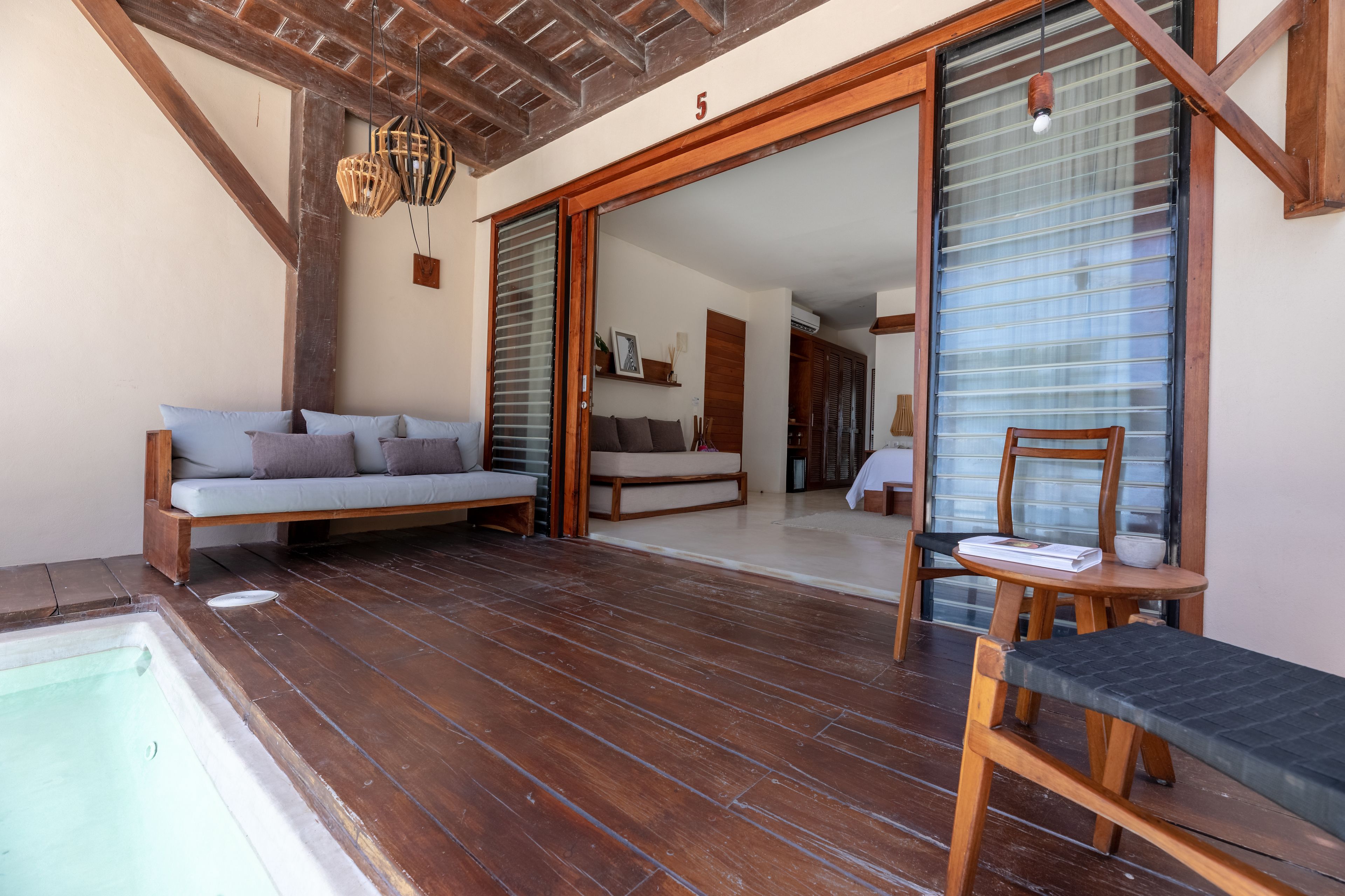 sea view ground floor suite with plunge pool | terrace/patio
