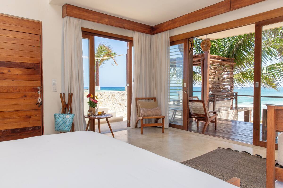 suite, balcony, sea view | 1 bedroom, frette italian sheets, premium bedding, pillow-top beds