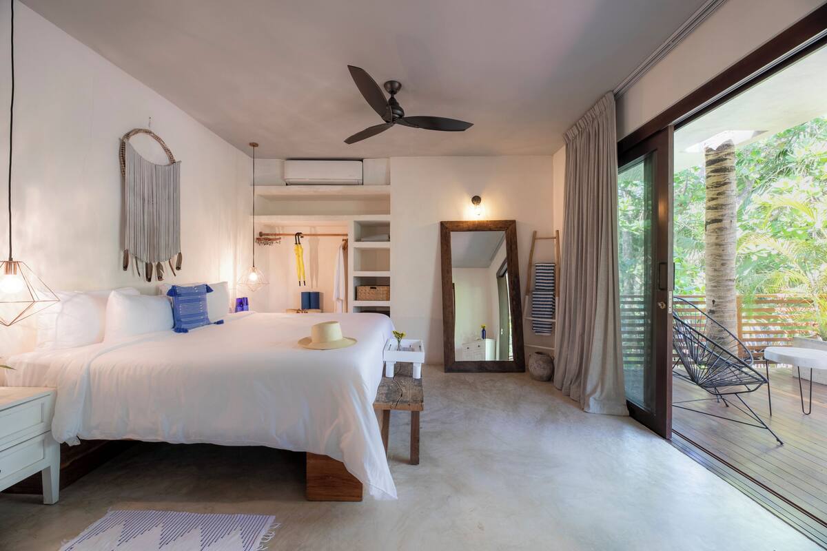 Suíte superluxo, 1 quarto, sacada | 1 quarto, lençóis italianos Frette, roupas de cama premium