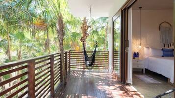 Upper Level Beachside Suite at Lula by La Zebra | Vista desde la habitación