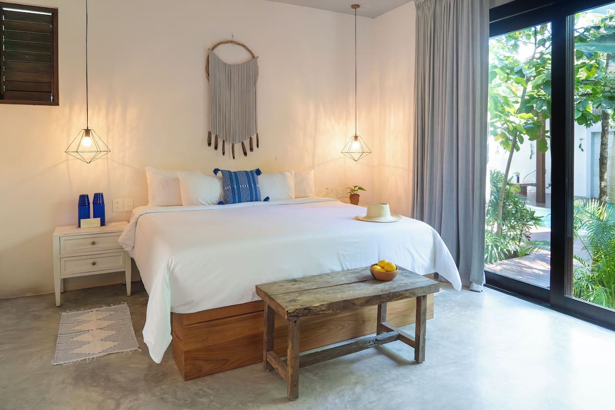 Quarto superluxo, 1 cama King, acesso à piscina | 1 quarto, lençóis italianos Frette, roupas de cama premium