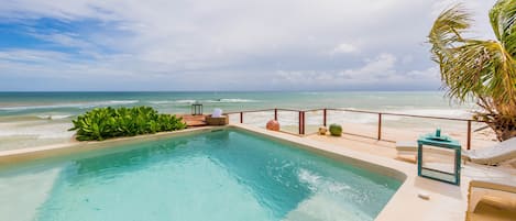 Beachfront Penthouse with Plunge Pool | Terrace/patio