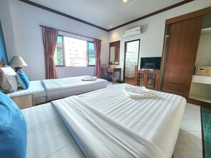 Twin Room | Caja fuerte, escritorio, cortinas opacas y wifi gratis