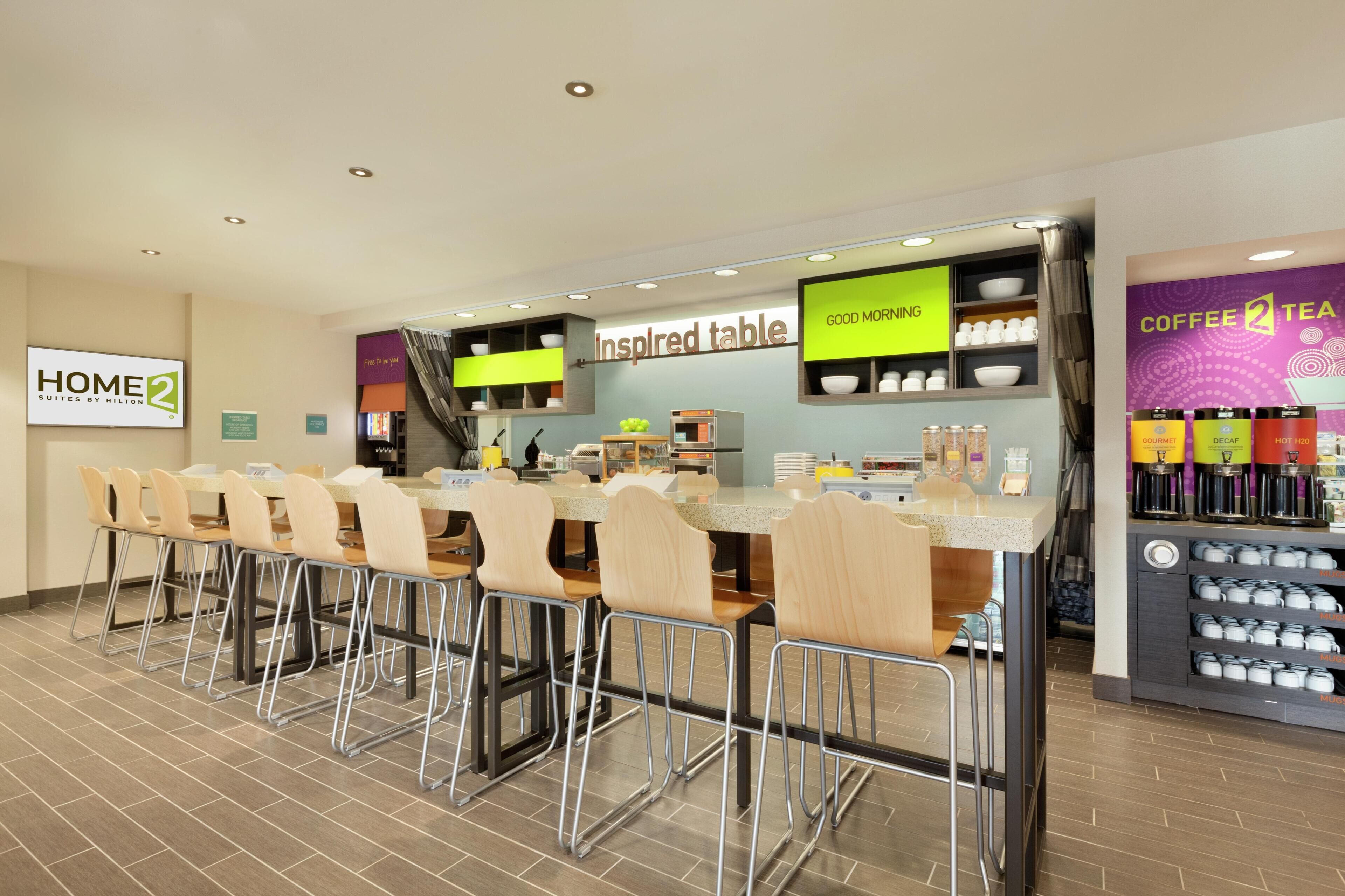 Déjeuner en libre-service gratuit tous les jours