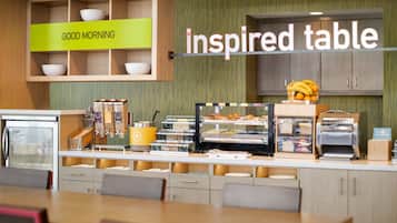 Desayuno autoservicio gratuito y diario