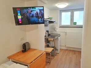 Comfort Studio | Laptop workspace, blackout drapes, free WiFi, bed sheets - Aparthotel Sanni  (Bremen)