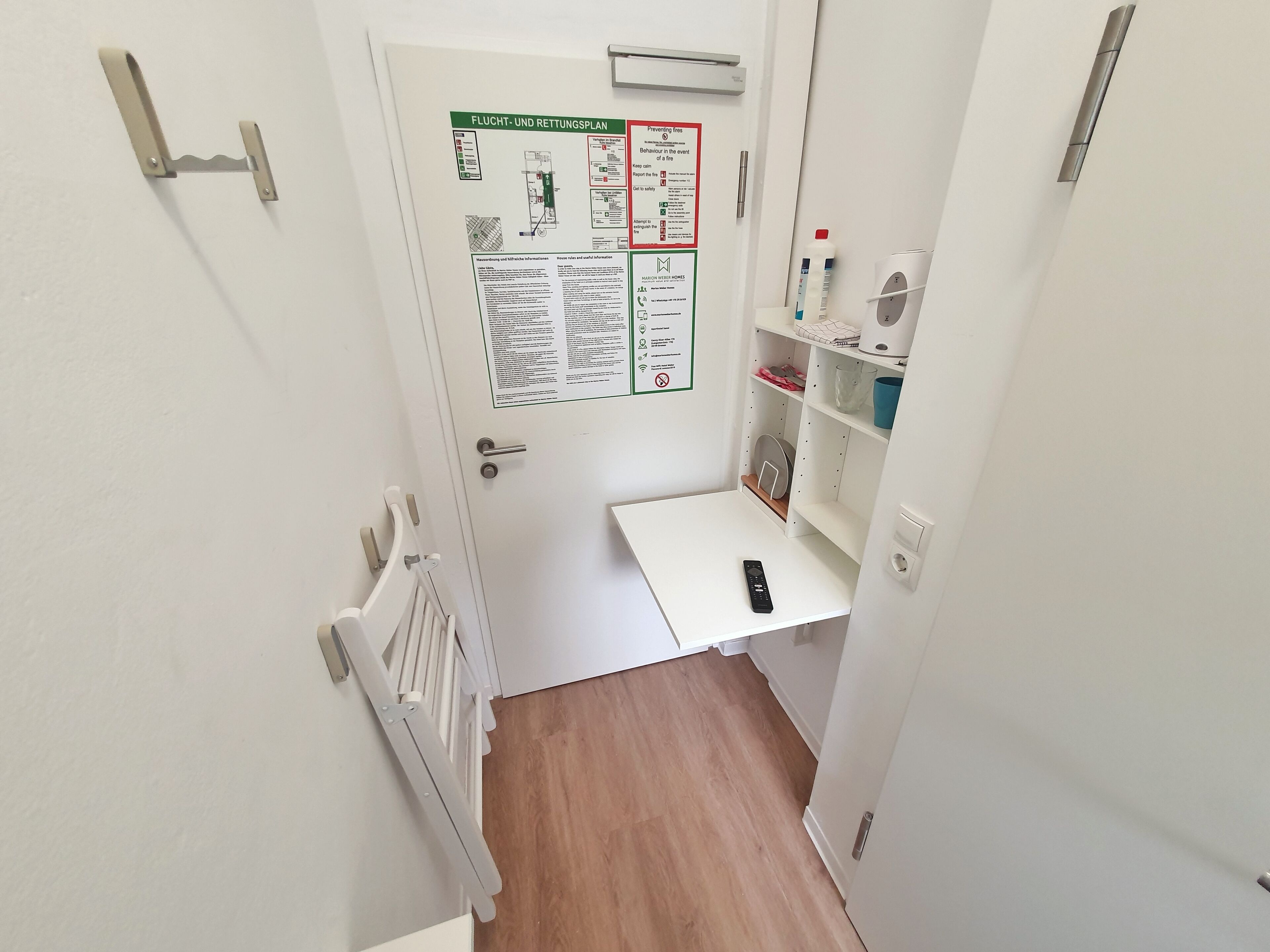 エコノミー シングル ルーム シングルベッド 1 台 | デスク、防音設備、WiFi (無料)