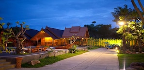 Property grounds - Srisawat Resort (Cha-am)