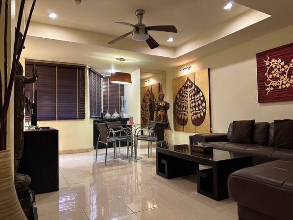 Royal Suite | Living area - Copa Hotel (Pattaya)