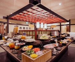 Daily buffet breakfast (JPY 1980 per person)
