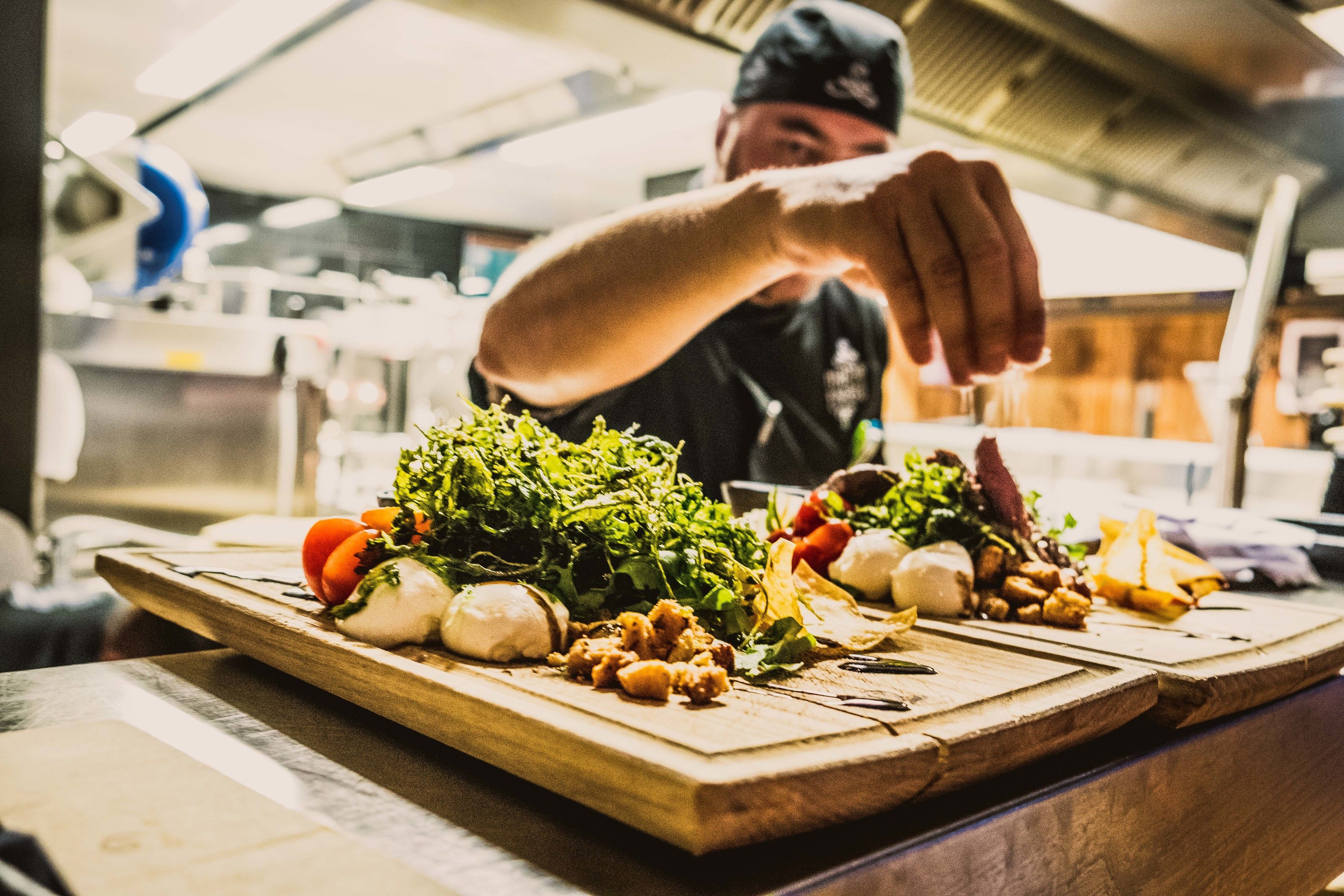 breakfast, lunch, dinner served; regional cuisine