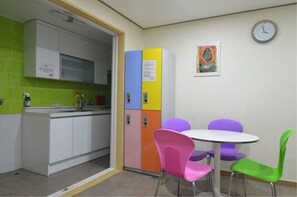 Deluxe Suite with Kitchen (Private bathroom) | Zimmerausstattung
