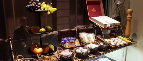 Free buffet breakfast