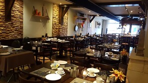 Breakfast buffet - Hotel Heere (Raamsdonksveer)