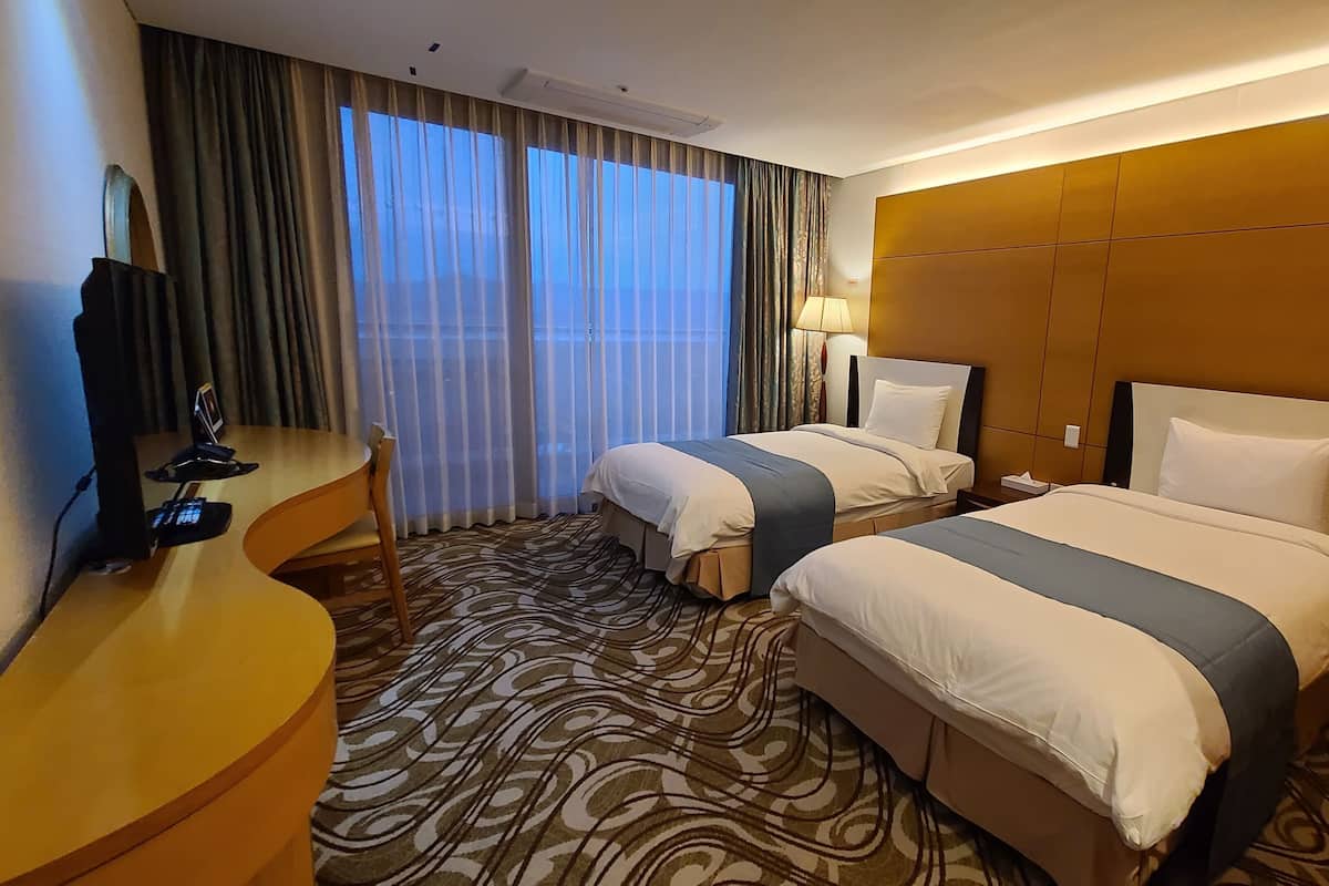 Literie de qualité supérieure, ameublement personnalisé, bureau