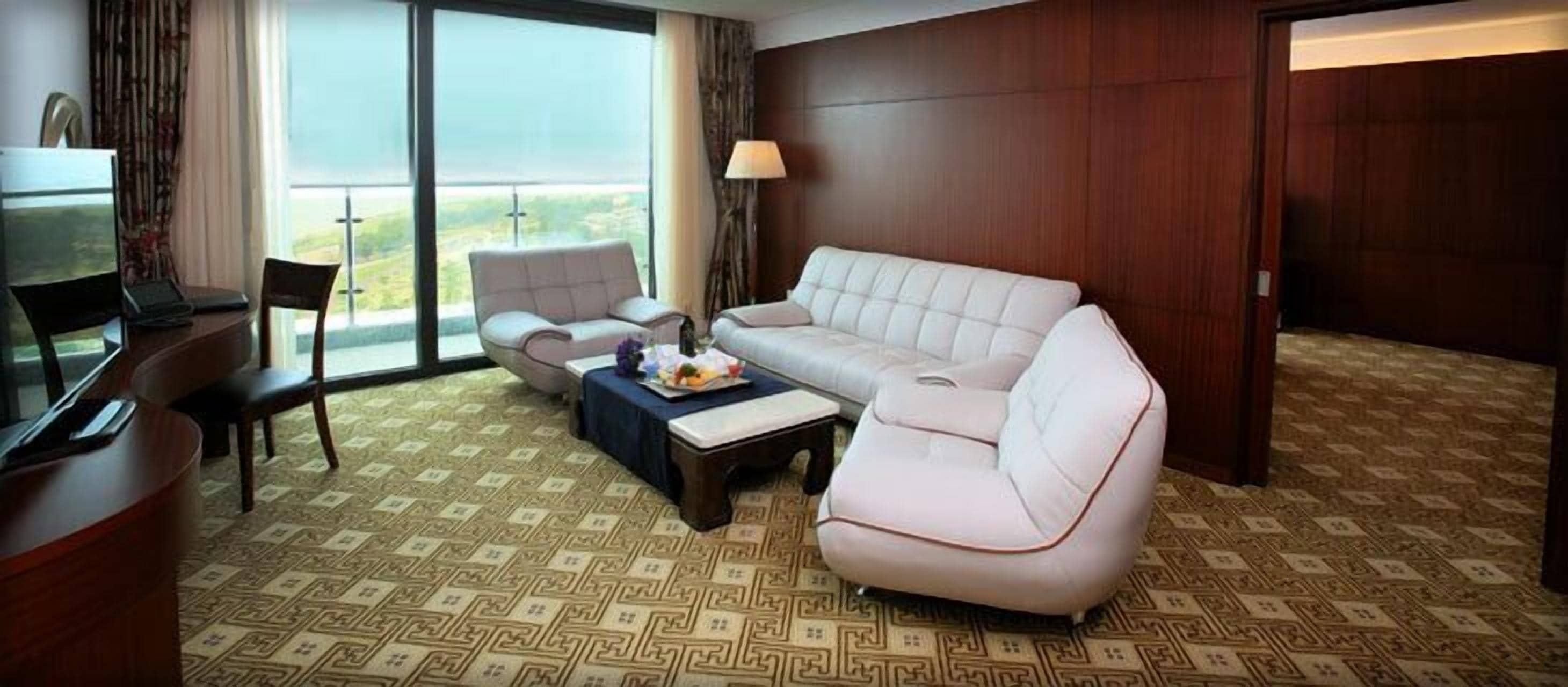 sunvalley suite | living room | lcd tv