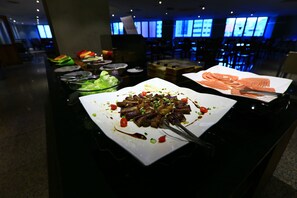 Colazione a buffet inclusa, servita tutte le mattine