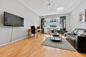 Flat-screen TV - Forenom Serviced Apartments Oslo Rosenborg (Oslo)