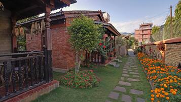 Children’s play area – outdoor