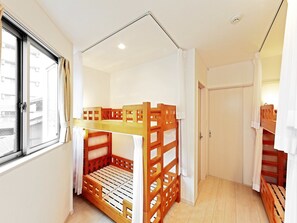 Blackout curtains, free WiFi