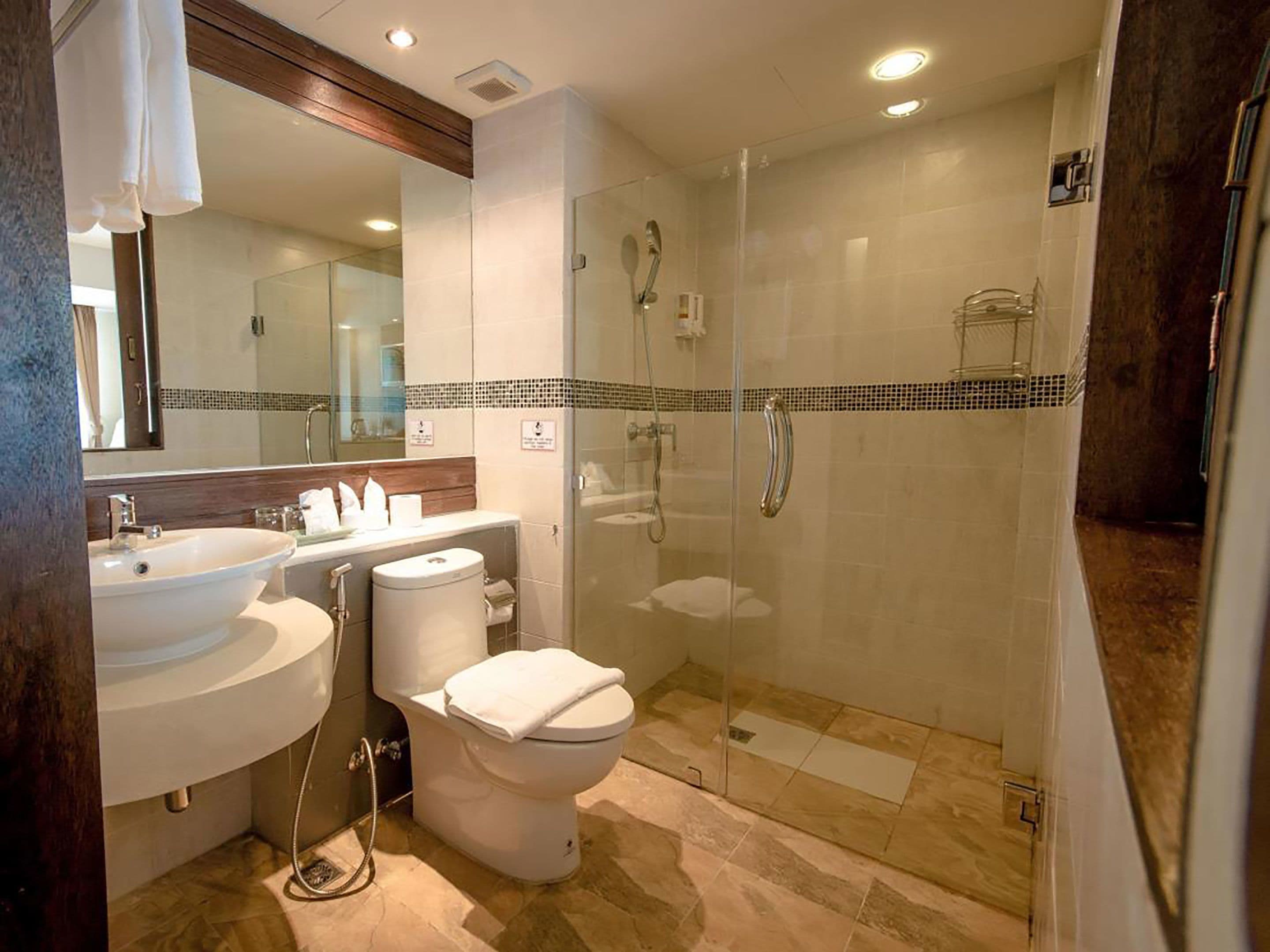 shower, free toiletries, hair dryer, bathrobes