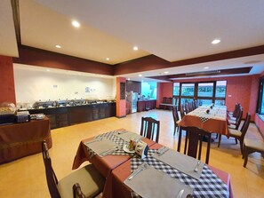 Buffet - Goldenbell Hotel Chiangmai (Chiang Mai)