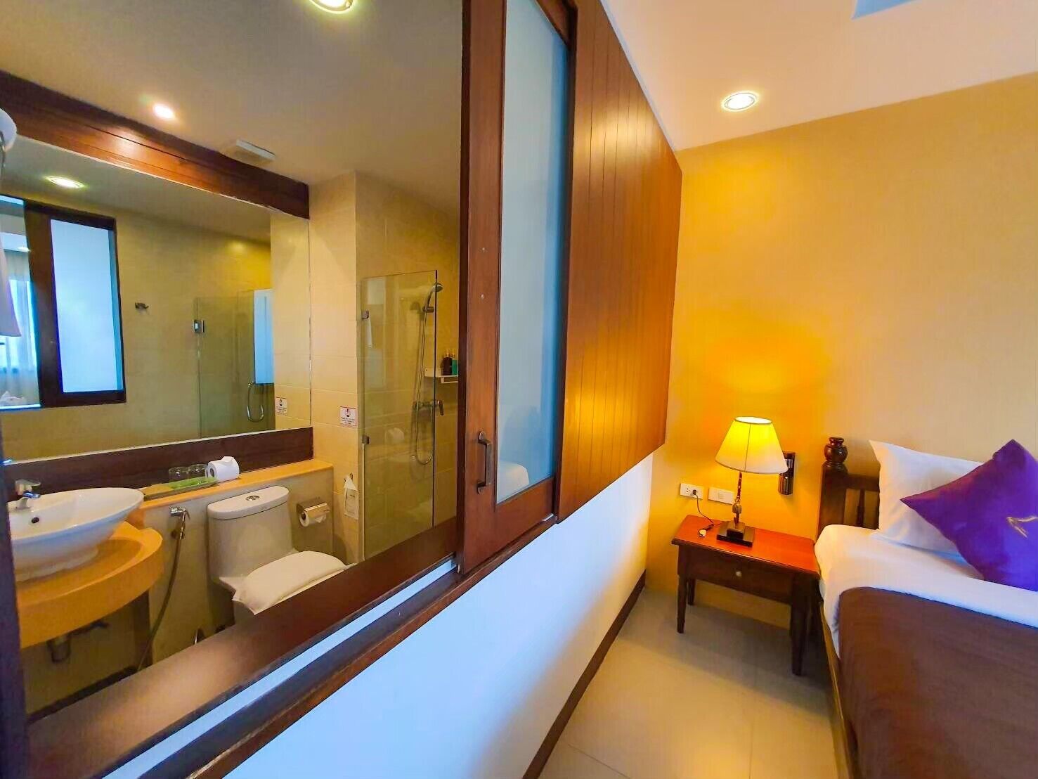superior double room, 1 double bed | 1 bedroom, premium bedding, in-room safe, desk