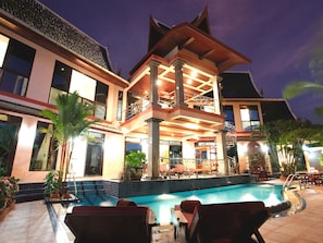 In-room safe, individually decorated, individually furnished, desk - Kata Sea View Villas (Karon)