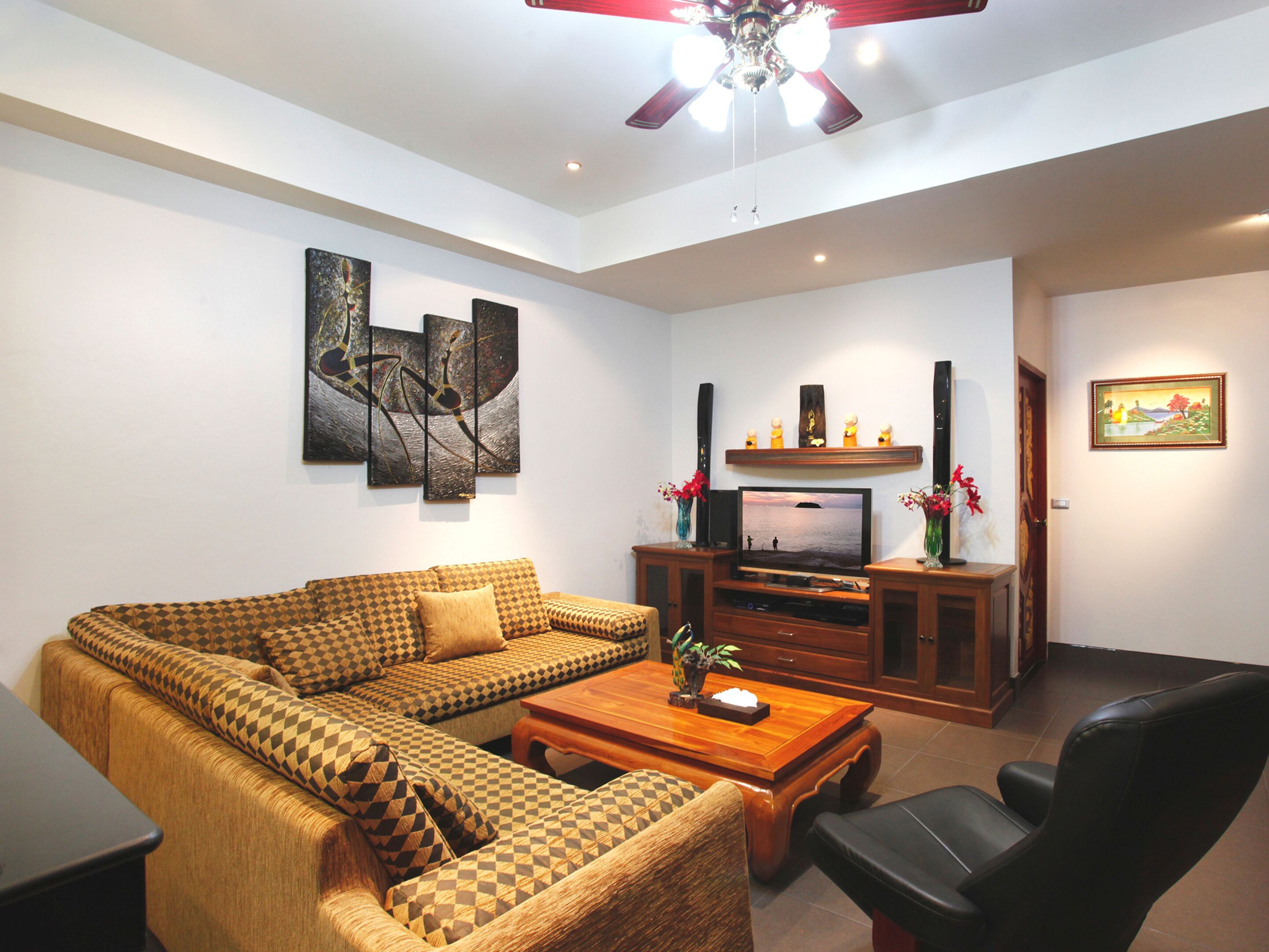 Coffre-fort, décor unique, ameublement unique, bureau