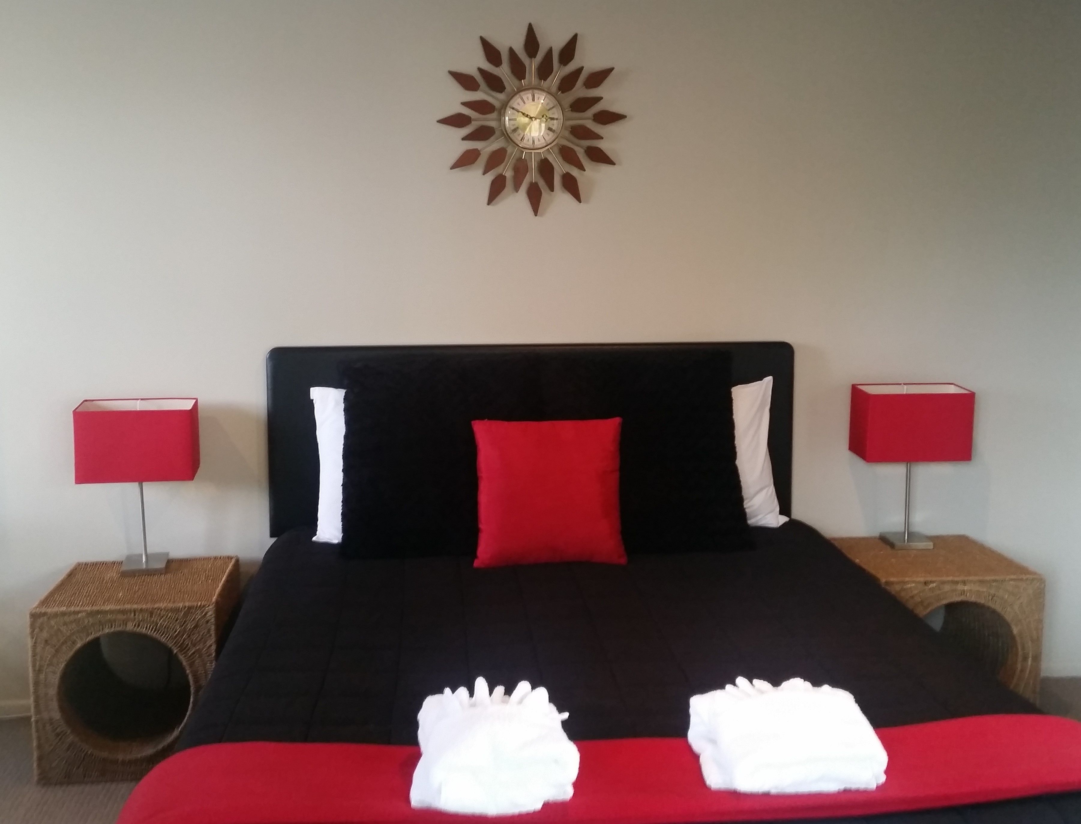 Estudio | Decoración personalizada, muebles diferentes y insonorización 