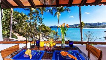 Superior Twin Room | Outdoor dining